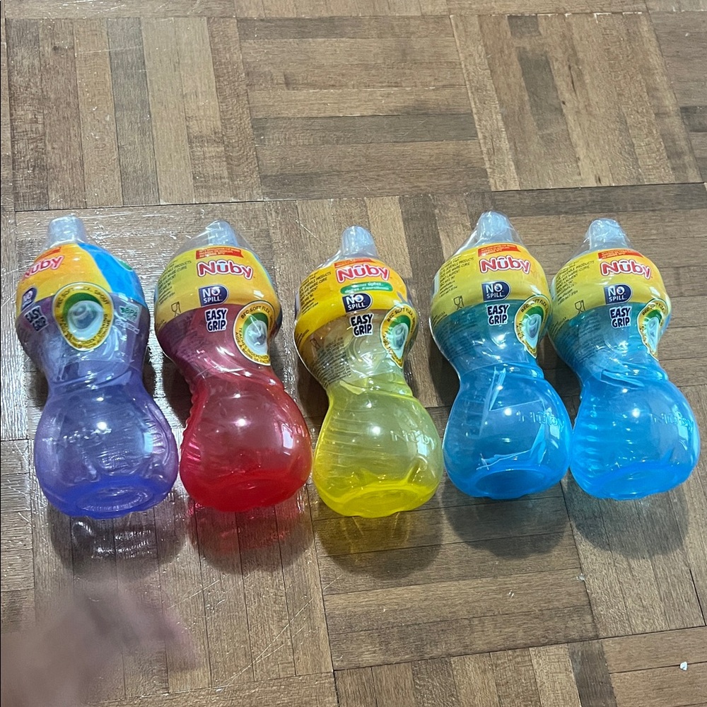 5 No-Spill Easy Grip Sippy Cups - Blue, Red, Yellow, Purple
